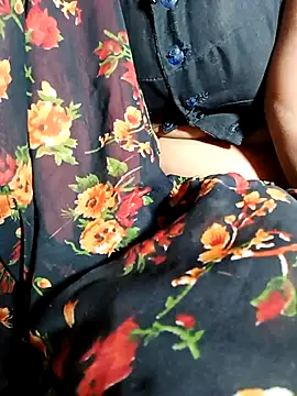 Hot_bhabhi300 在線直播表演