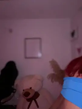 Chat +18 de Zarahs_Blare1 ao vivo