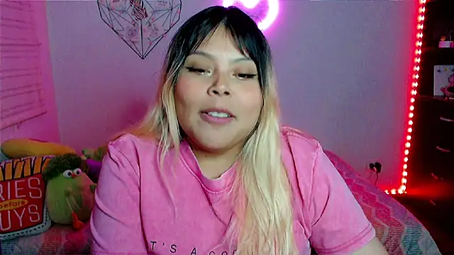 Živý XXX chat EllieMoonX