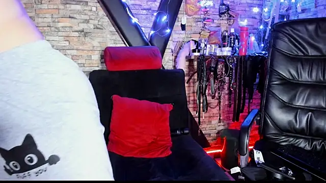 Liltildeman_moon: απευθείας συνομιλία ΧΧΧ