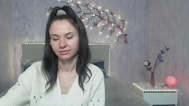 KaraCriegs live XXX chat