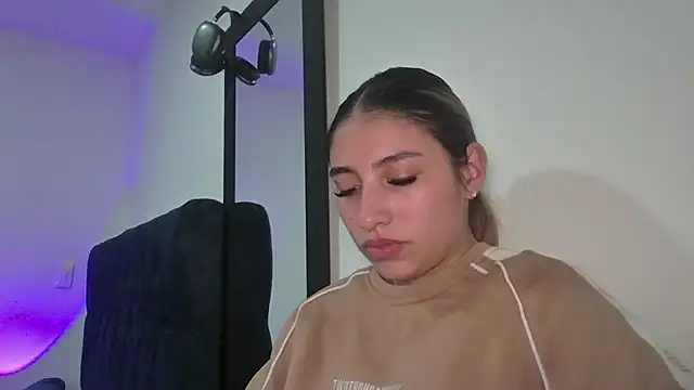 AliceTeenager___ Chat XXX live