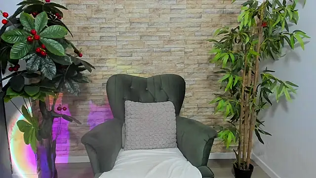 KamaFeels Chat XXX live