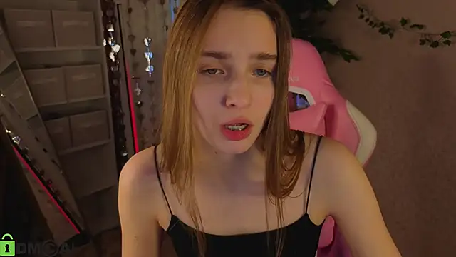 L1na_Reeds Live XXX Chat