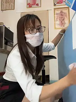 Chatroom XXX en direct de Cherry520