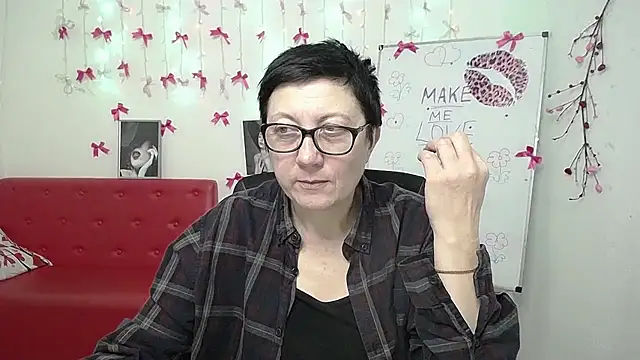 Czat XXX na żywo – EmilyL0ve