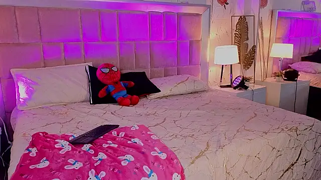 AlanaOdison 现场XXX聊天