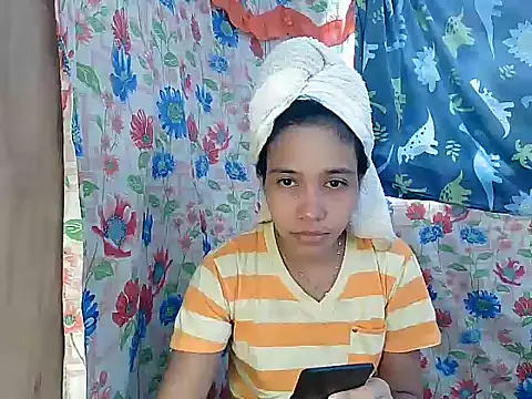 دردشة PinaySkinnyGirl الجنسية المباشرة