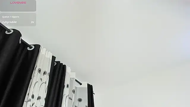 CREAMY_BUBBLEGUM Pertunjukan Webcam