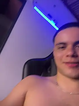 Chat +18 de Liam_Mateo ao vivo