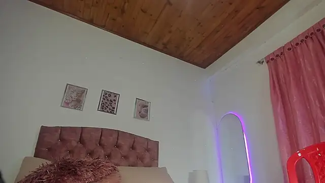 XXX chat uživo modela luna_velveth