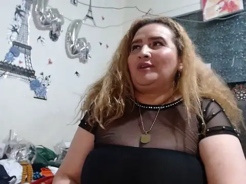 Perla1981--'s Live XXX Chat