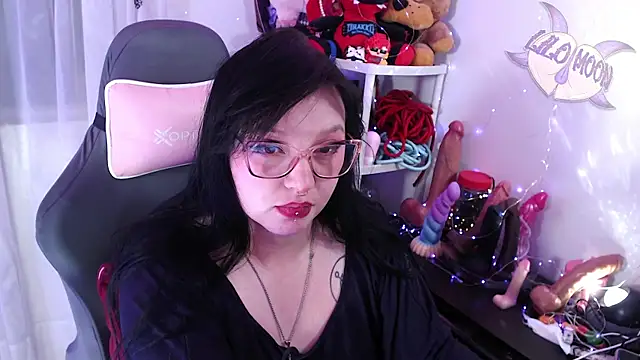XXX chat uživo modela LiloMoon69