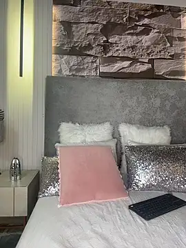 XXX chat uživo modela VioletaMaddox