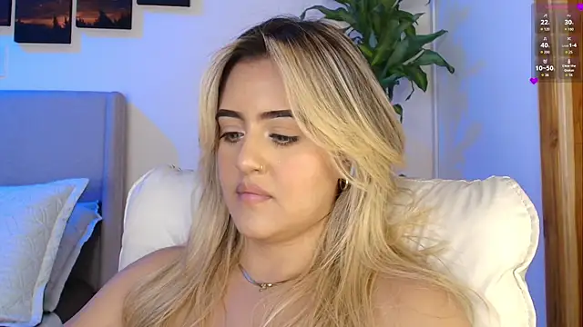 Chatroom XXX en direct de MaryMoon_