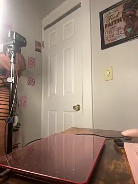 Chocolatebunnyxx96 Chat XXX in diretta