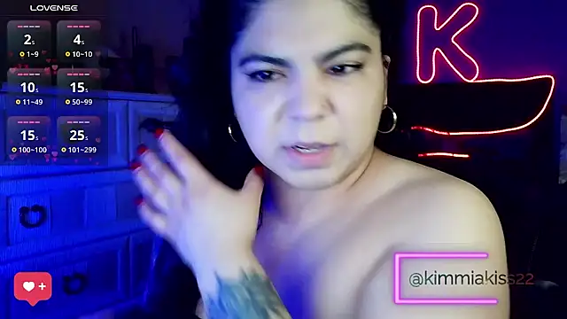 XXX chat uživo modela kimmiakiss22