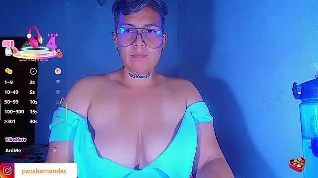 Czat XXX na żywo – Yessi_rousse