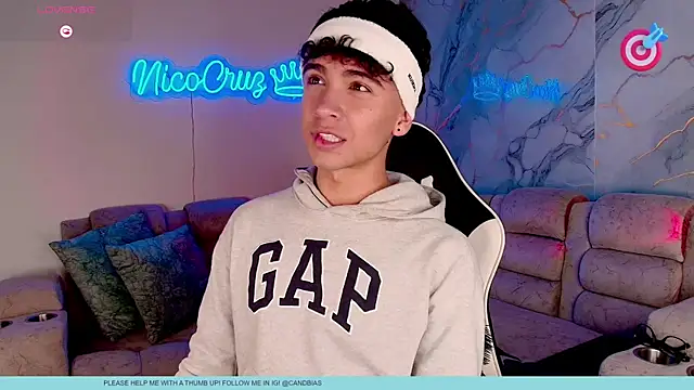 Онлайн чат XXX Niico_Cruz