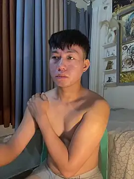 Chat +18 de xshyboyx ao vivo