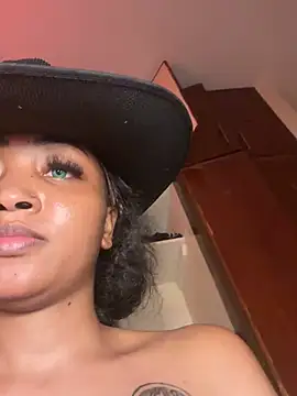 Ruthlessvee Adlı Modelin Canlı XXX Sohbeti