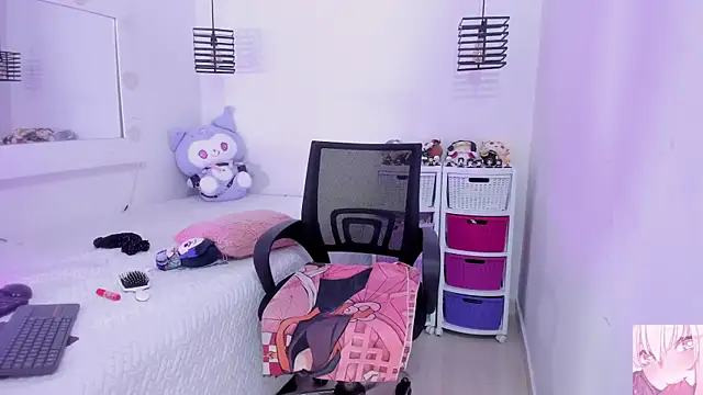 Show modela KimberlyJohnsoon na web-kameri