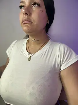 Miia__Taylor élő XXX-chatje