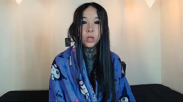 XXX chat uživo modela alien_eyes09