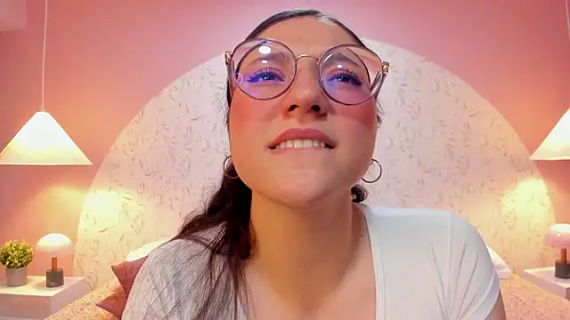 Angelie_Rosebrmのウェブカメラショー