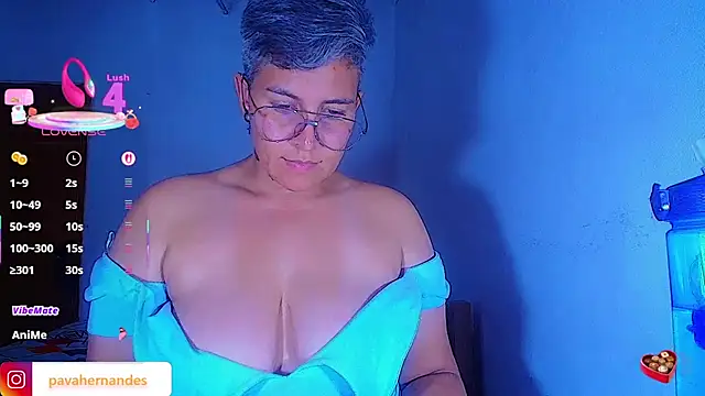 Chatroom XXX en direct de Yessi_rousse