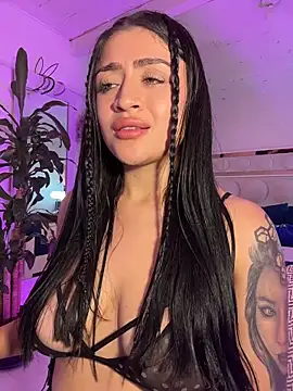 lucianaroy 即時 XXX 聊天