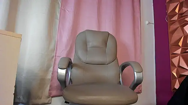 sam_bisex Adlı Modelin Canlı XXX Sohbeti