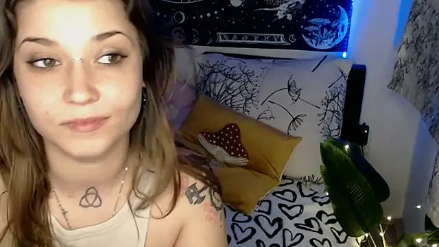 แชท XXX สดของ AlienforTwenty