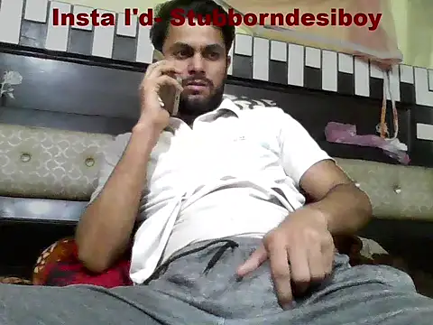 Stubborndesiboy: διαδικτυακό σόου στην κάμερα