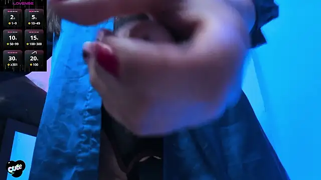 Saskyaa's Live XXX Chat