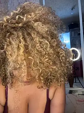 Chat +18 de Katti_Barrera ao vivo