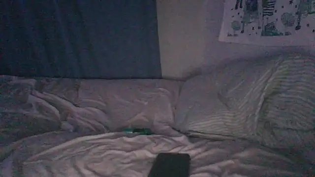 FirstTimeEvr: διαδικτυακό σόου στην κάμερα