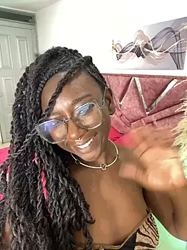 ZahhyFrequency: онлайн-секс-чат