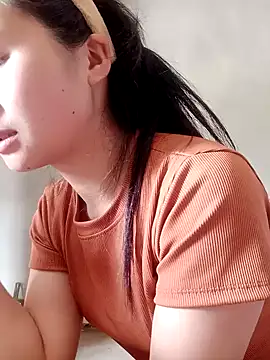 Him_MountainGirl 即時 XXX 聊天