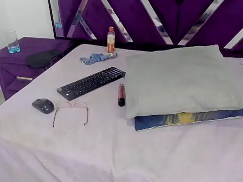 Chat +18 de Kiaraasm ao vivo