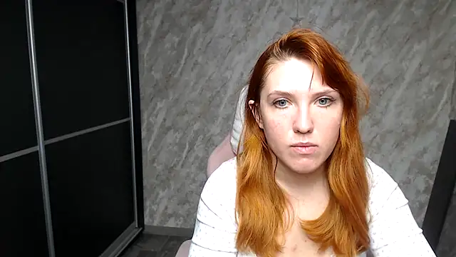 Reginasmilee's Live XXX Chat