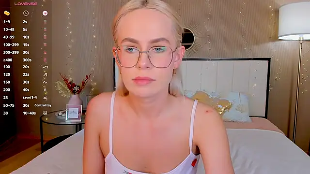 bellatip's Live XXX Chat