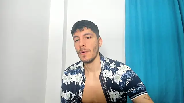 Онлайн чат XXX daniel_sexy777