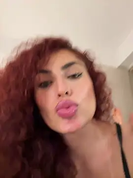 Victoria-77 Live XXX Chat