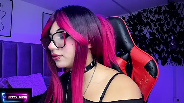 Kitty_GangのライブXXXチャット