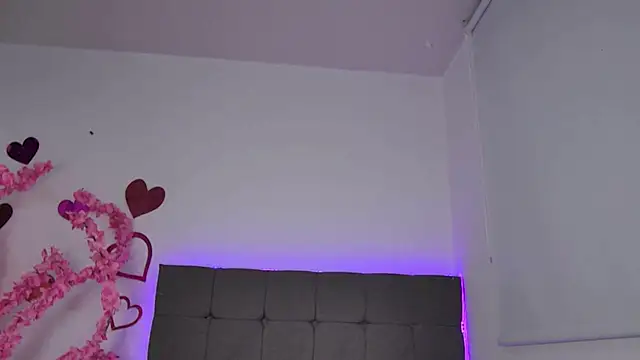 Chatroom XXX en direct de AmandaBrooks_18