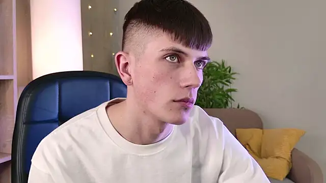 Онлайн чат XXX Rony_Joy