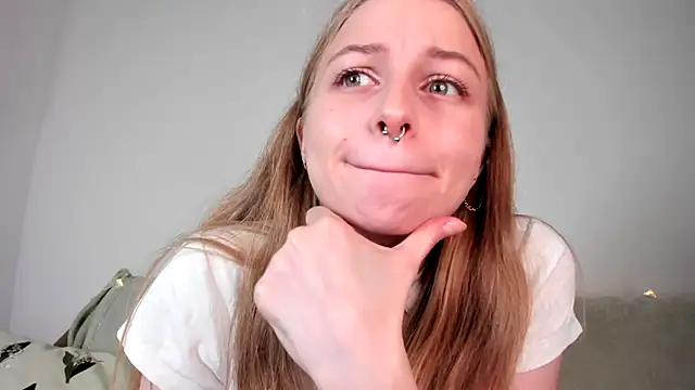 دردشة MiaMews الجنسية المباشرة