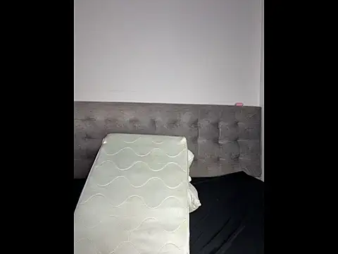 Chatroom XXX en direct de ScarletVelvetX