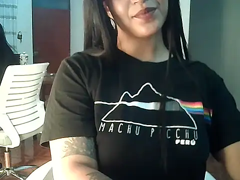 FallsForHerSmile Live XXX-Chat